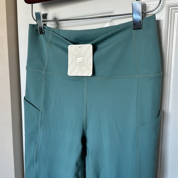 NWT Fabletics sparkly leggings S - Picture 2 of 8